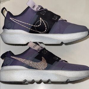 Nike Kids Sneakers in Purple and Black